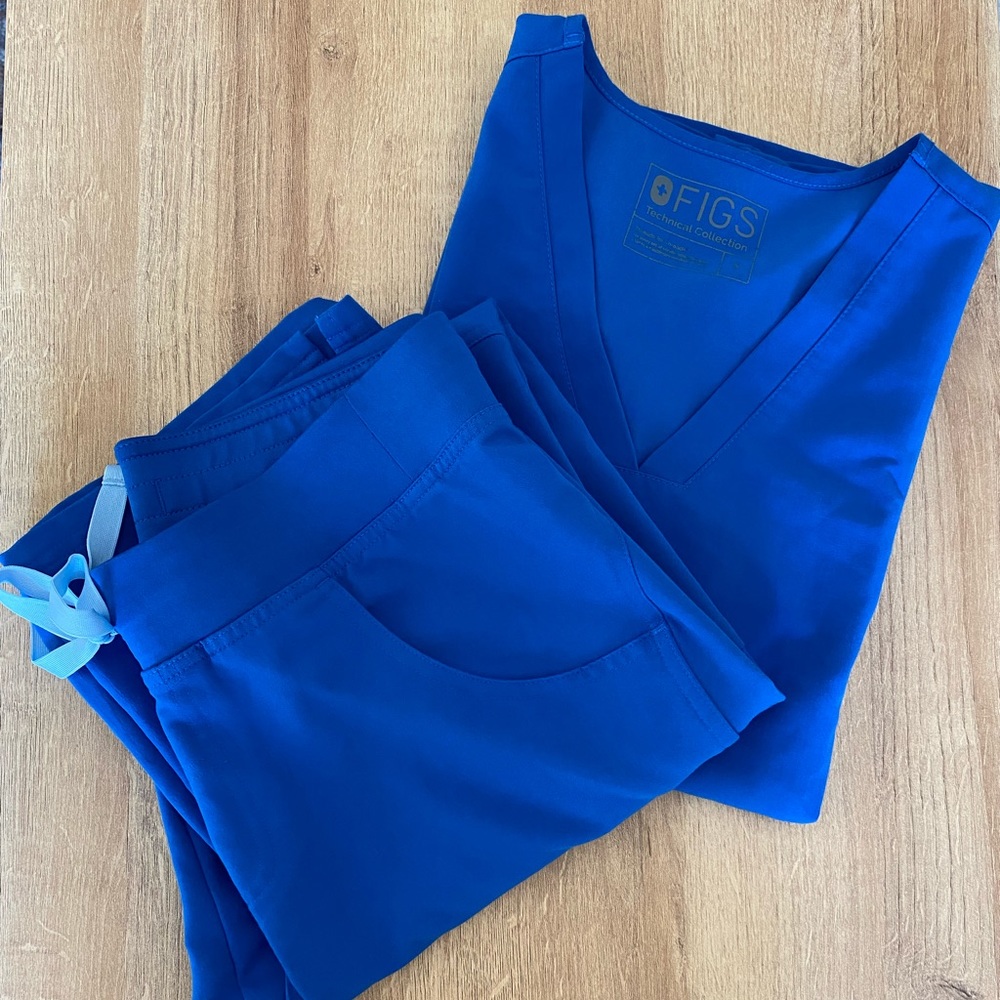 Figs Scrubs Set - royal blue